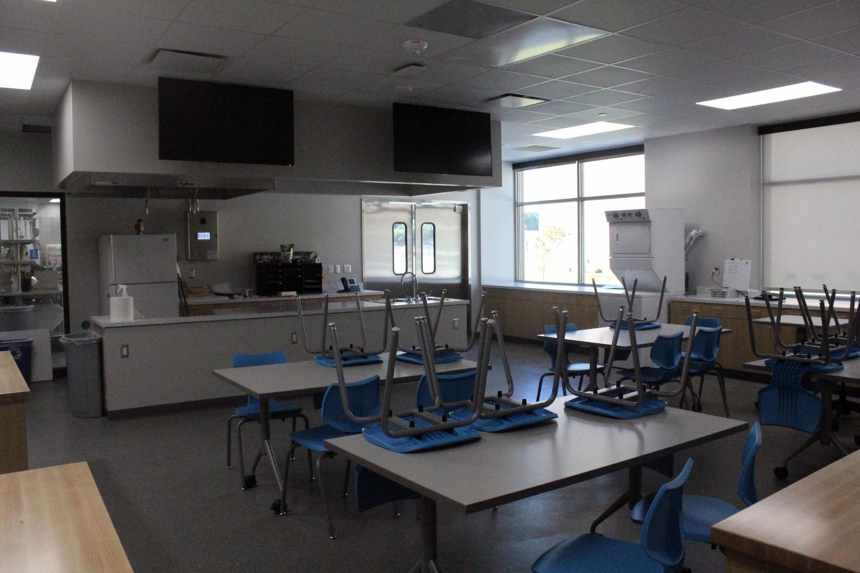 091020-dell-gallery-school024.jpg